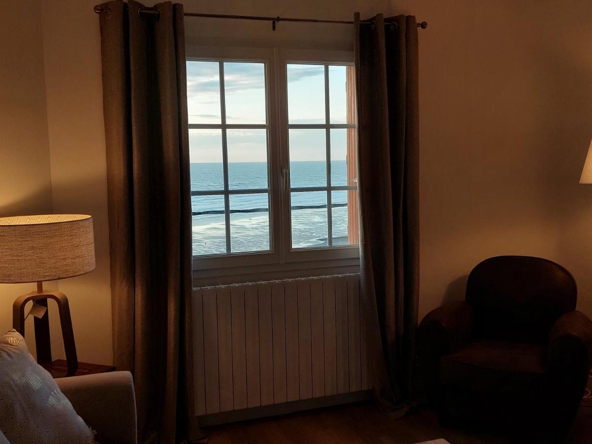 Au Gre Des Marees 2 Appartement Face A La Mer 2Eme Etage Ault Zewnętrze zdjęcie