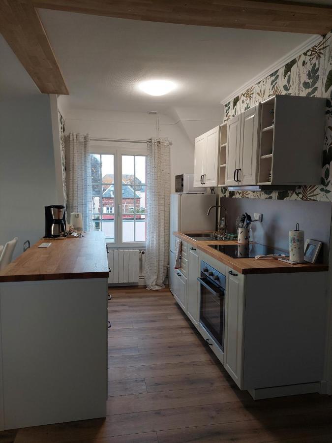 Au Gre Des Marees 2 Appartement Face A La Mer 2Eme Etage Ault Zewnętrze zdjęcie