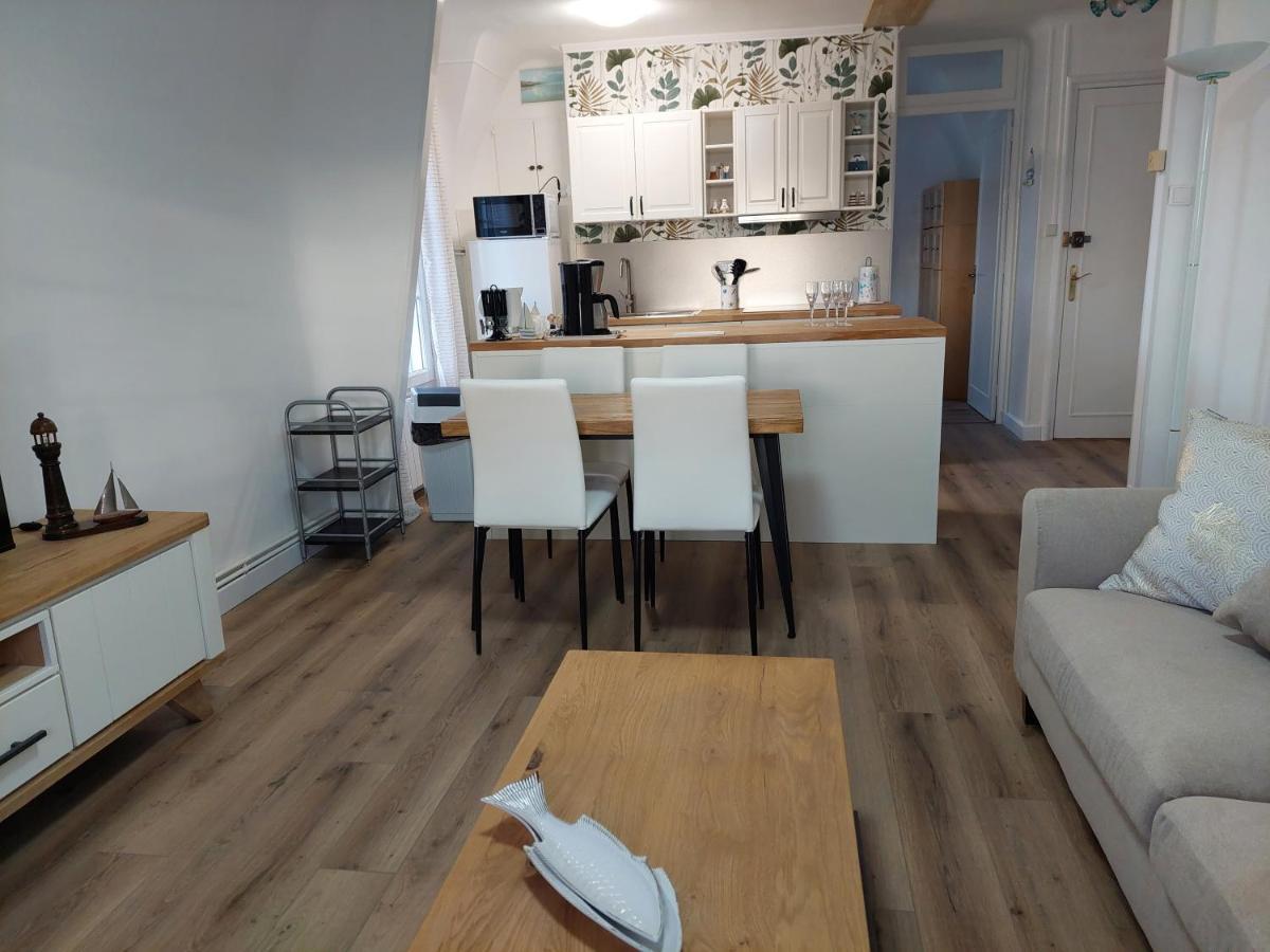 Au Gre Des Marees 2 Appartement Face A La Mer 2Eme Etage Ault Zewnętrze zdjęcie